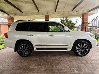 2013 Toyota Land Cruiser 200 Series Рестайлинг 1, белый, 4190000 рублей, вид 3
