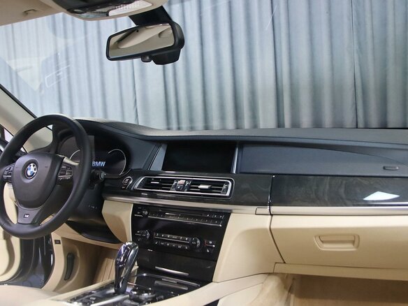 2014 BMW 7 серии Long 740Li xDrive V (F01/F02/F04) Рестайлинг, синий, 1799000 рублей - вид 4