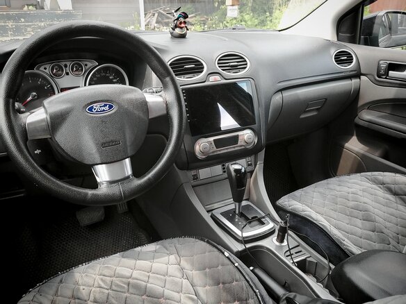 2010 Ford Focus II Рестайлинг, чёрный, 550000 рублей - вид 11