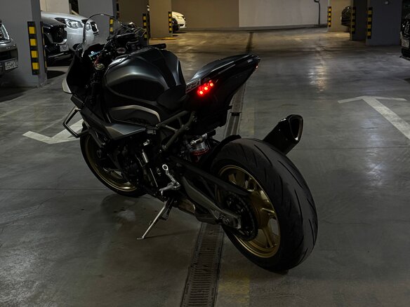 2025 BMW S 1000 RR, серый, 2150000 рублей - вид 5