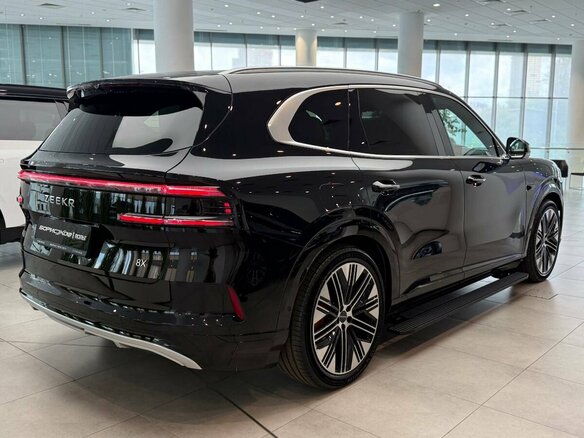 2026 Zeekr 8X 70 kWh, чёрный - вид 3
