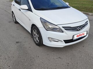 2015 Hyundai Solaris I Рестайлинг, белый, 790000 рублей, вид 2