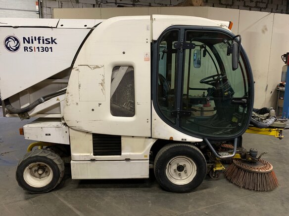 2010 Nilfisk City Ranger, белый, 2500000 рублей - вид 7