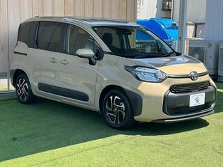 2023 Toyota Sienta III, коричневый, 930000 рублей, вид 1