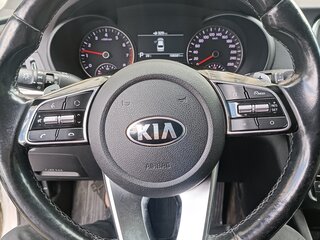 2019 Kia Optima IV Рестайлинг, белый, 1900000 рублей, вид 5