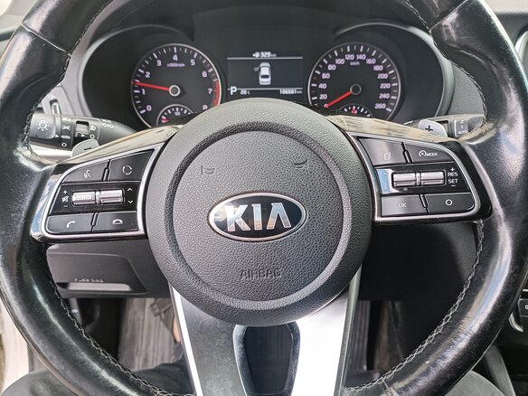 2019 Kia Optima IV Рестайлинг, белый, 1900000 рублей - вид 4