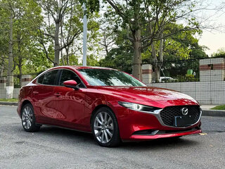 2023 Mazda 3 Axela IV (BP), красный, 1430123 рублей, вид 3