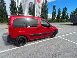 2011 Citroen Berlingo II, красный, 560000 рублей, вид 2