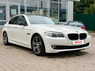 2013 BMW 5 серии 520i VI (F10/F11/F07), белый, 1799000 рублей, вид 1