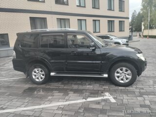2010 Mitsubishi Pajero IV, чёрный, 1567000 рублей, вид 3