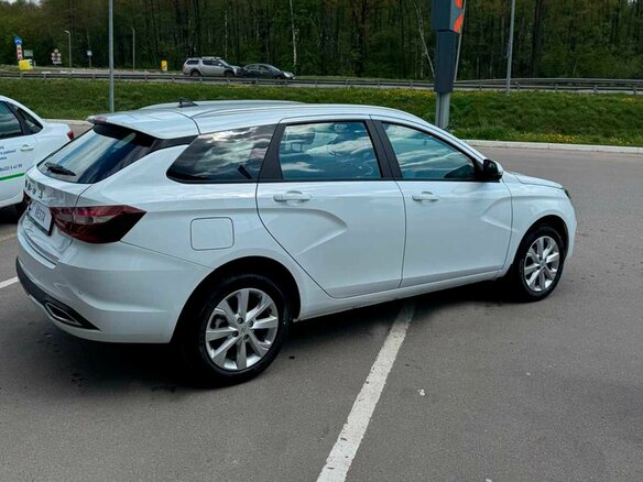 2026 Lada (ВАЗ) Vesta SW I Рестайлинг (NG), белый - вид 2