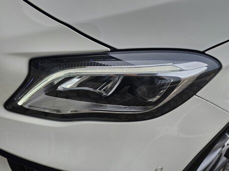 2017 Mercedes-Benz GLA AMG 45 AMG I (X156) Рестайлинг, белый, 3390000 рублей, вид 3
