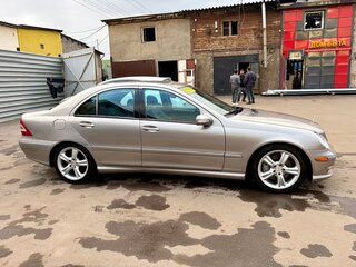 2005 Mercedes-Benz C-Класс 230 II (W203) Рестайлинг, серый, 750000 рублей, вид 4