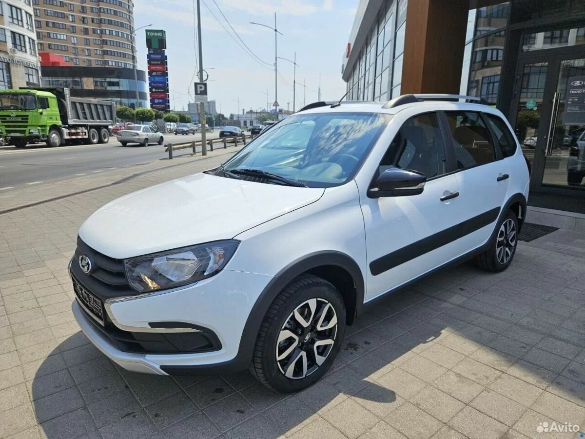 Открыть фотографии: Lada (ВАЗ) Granta I Рестайлинг