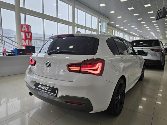 2019 BMW 1 серии 118i II (F20/F21) Рестайлинг 2, белый, 2649000 рублей - вид 7