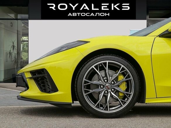 2025 Chevrolet Corvette Stingray C8, жёлтый, 23000000 рублей - вид 2