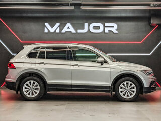 2021 Volkswagen Tiguan II Рестайлинг, серый, 2655000 рублей, вид 4