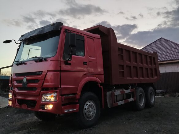 2011 Sinotruk Howo A5, красный, 1850000 рублей - вид 14