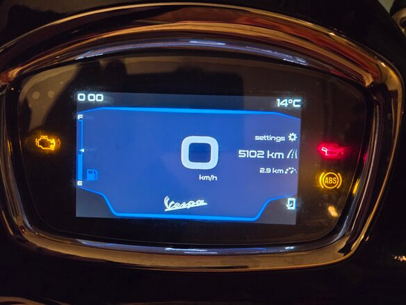 2020 Vespa GTS 300, чёрный, 625000 рублей - вид 5