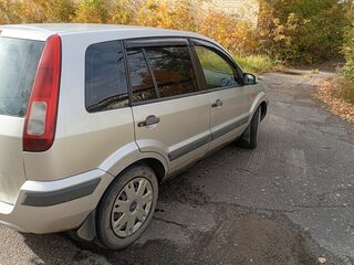 2006 Ford Fusion I Рестайлинг, серебристый, 365000 рублей, вид 3