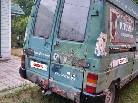 1988 Renault Trafic, зелёный, 90000 рублей, вид 3