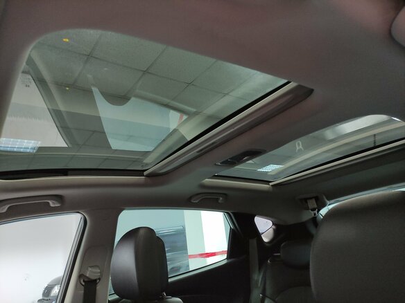 2011 Hyundai ix35 I, серебристый, 1248000 рублей - вид 18