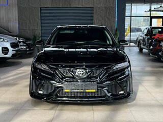 2022 Toyota Camry VIII (XV70) Рестайлинг, чёрный, 3180000 рублей, вид 2