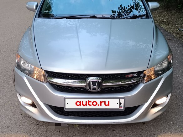 2011 Honda Stream II Рестайлинг, серебристый, 1150000 рублей - вид 2