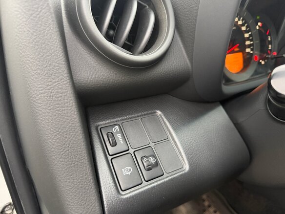 2011 Toyota RAV4 III (XA30) Рестайлинг, белый - вид 13