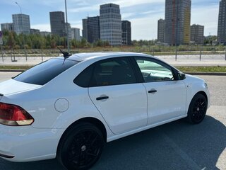 2017 Volkswagen Polo V Рестайлинг, белый, 1500000 рублей, вид 4