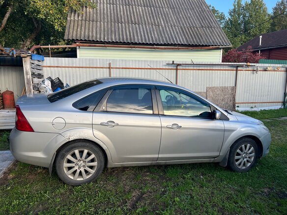 2008 Ford Focus II Рестайлинг, серебристый, 370000 рублей - вид 1