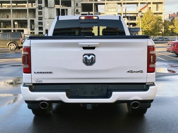 2018 Ram 1500 Crew Cab eTorque V, белый, 4599000 рублей - вид 3