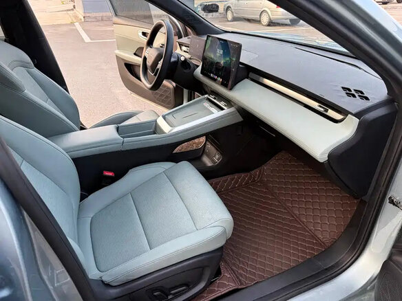 2025 Roewe D6 54 kWh, серебристый, 1696520 рублей - вид 14