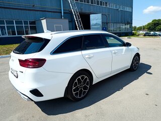 2021 Kia Ceed III Рестайлинг, белый, 1650000 рублей, вид 3
