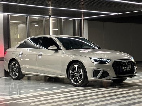 2022 Audi A4 35 TFSI V (B9) Рестайлинг, серебристый, 2261027 рублей - вид 2