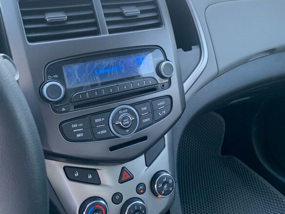 2013 Chevrolet Aveo II, серебристый - вид 17
