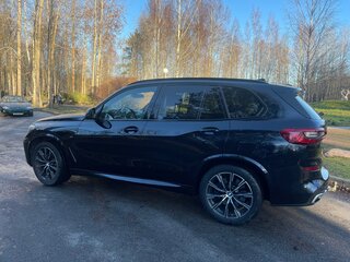 2019 BMW X5 30d IV (G05/G18), чёрный, 5800000 рублей, вид 4