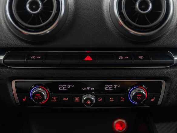 2013 Audi A3 III (8V), красный - вид 17