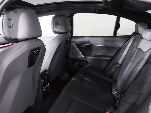 2026 BMW 5 серии 530i xDrive VIII (G60/G61/G68), синий - вид 17