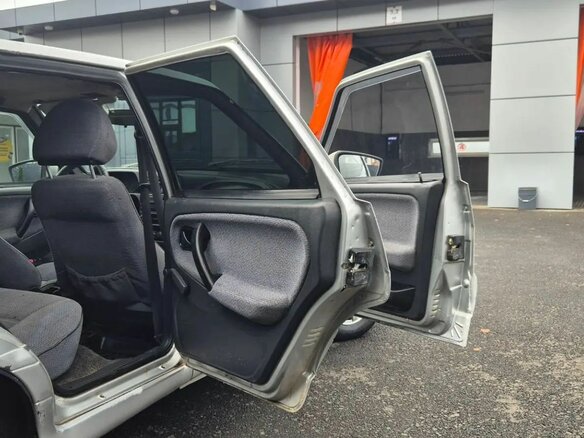 2007 Lada (ВАЗ) 2115, серебристый, 158000 рублей - вид 9