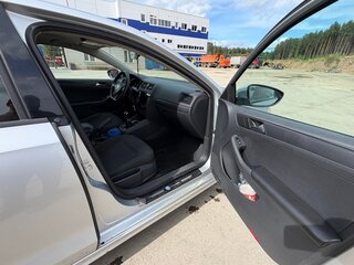 2015 Volkswagen Jetta VI Рестайлинг, серебристый, 880000 рублей, вид 5