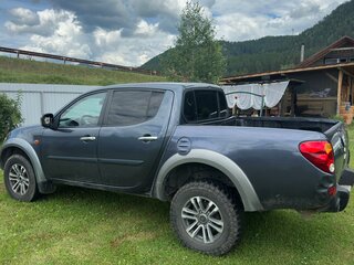 2008 Mitsubishi L200 IV, серый, 1000000 рублей, вид 3