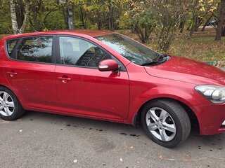 2011 Kia Ceed I Рестайлинг, красный, 800000 рублей, вид 4