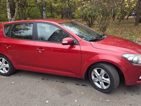 2011 Kia Ceed I Рестайлинг, красный, 800000 рублей, вид 4
