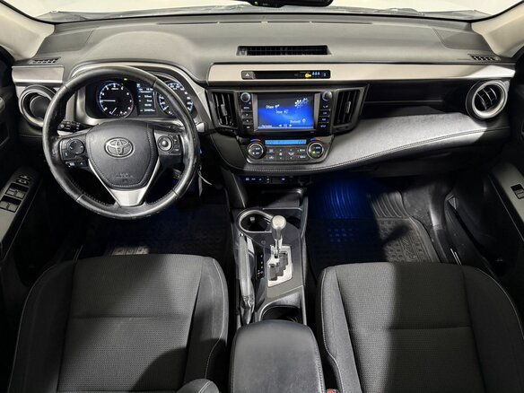 2017 Toyota RAV4 IV (XA40) Рестайлинг, белый - вид 9