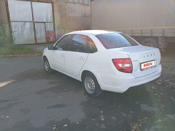 2024 Lada (ВАЗ) Granta I Рестайлинг, белый, 655000 рублей - вид 3