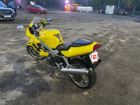 2001 Honda VTR 1000, жёлтый, 325000 рублей, вид 1