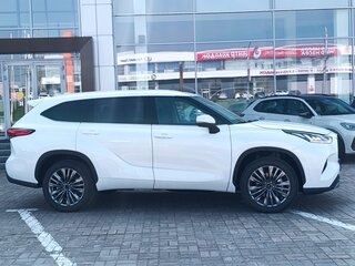 2026 Toyota Highlander IV (XU70), белый, 5650000 рублей, вид 4