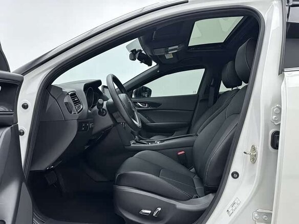 2022 Mazda CX-4 I Рестайлинг, белый, 2482000 рублей - вид 6