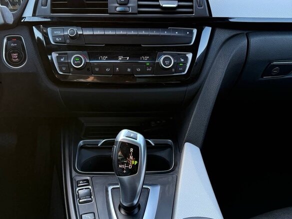 2018 BMW 3 серии 320i xDrive VI (F3x) Рестайлинг, чёрный - вид 20
